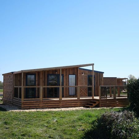 Le Village De Cottages - Le Pole Du Cheval Et De L'Ane Lignieres  Luaran gambar
