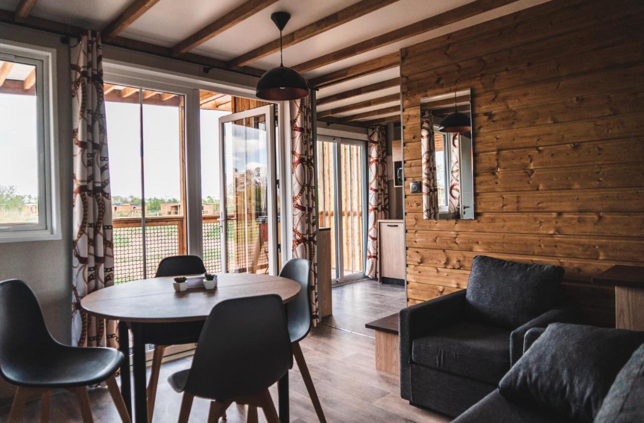 Le Village De Cottages - Le Pole Du Cheval Et De L'Ane Lignieres  Luaran gambar